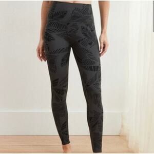 Aerie Chill Play Move Black Gray Palm Leave Print High Waist 7/8 Leggings Small